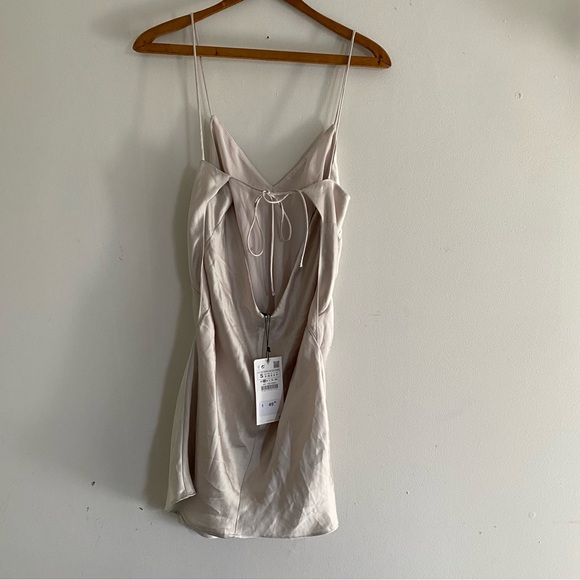 Satin mini dress - Picture 6 of 8